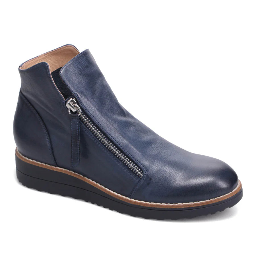 Django & Juliette OHMY Ankle Boot in Navy