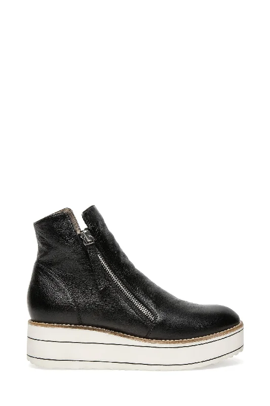 Nene Boot - Black / White